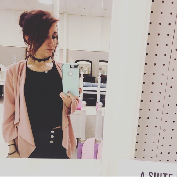 Meet your Posher, Kait - Picture 1 of 1